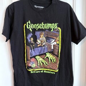 Goosebumps Black Graphic T-Shirt size medium